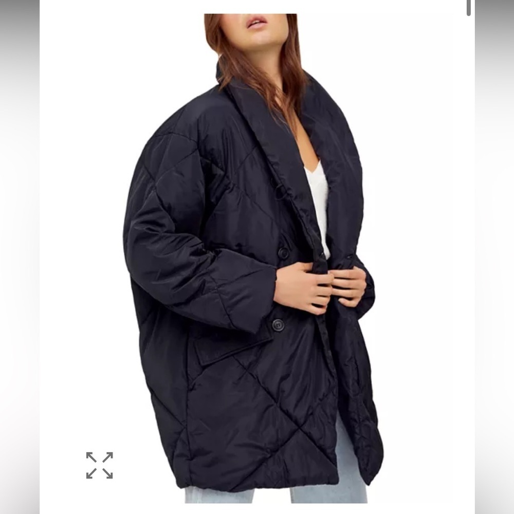 Free People
Ella Puffer Jacket black $198
Casual winter outdoor coat  oversized